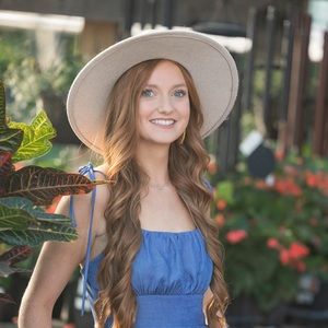 Meet your Posher, Katelyn